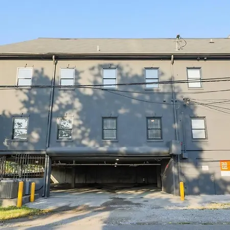 Vibrant 2Br Nashville Getaway With Optional Parking Near Broadway, Midtown Bars & Music Row